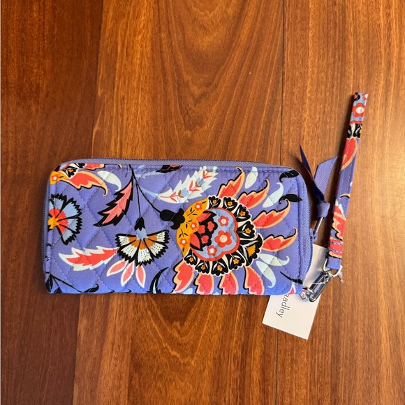 Vera Bradley Mural Garden RFID Accordion Wallet - Picture 3 of 3